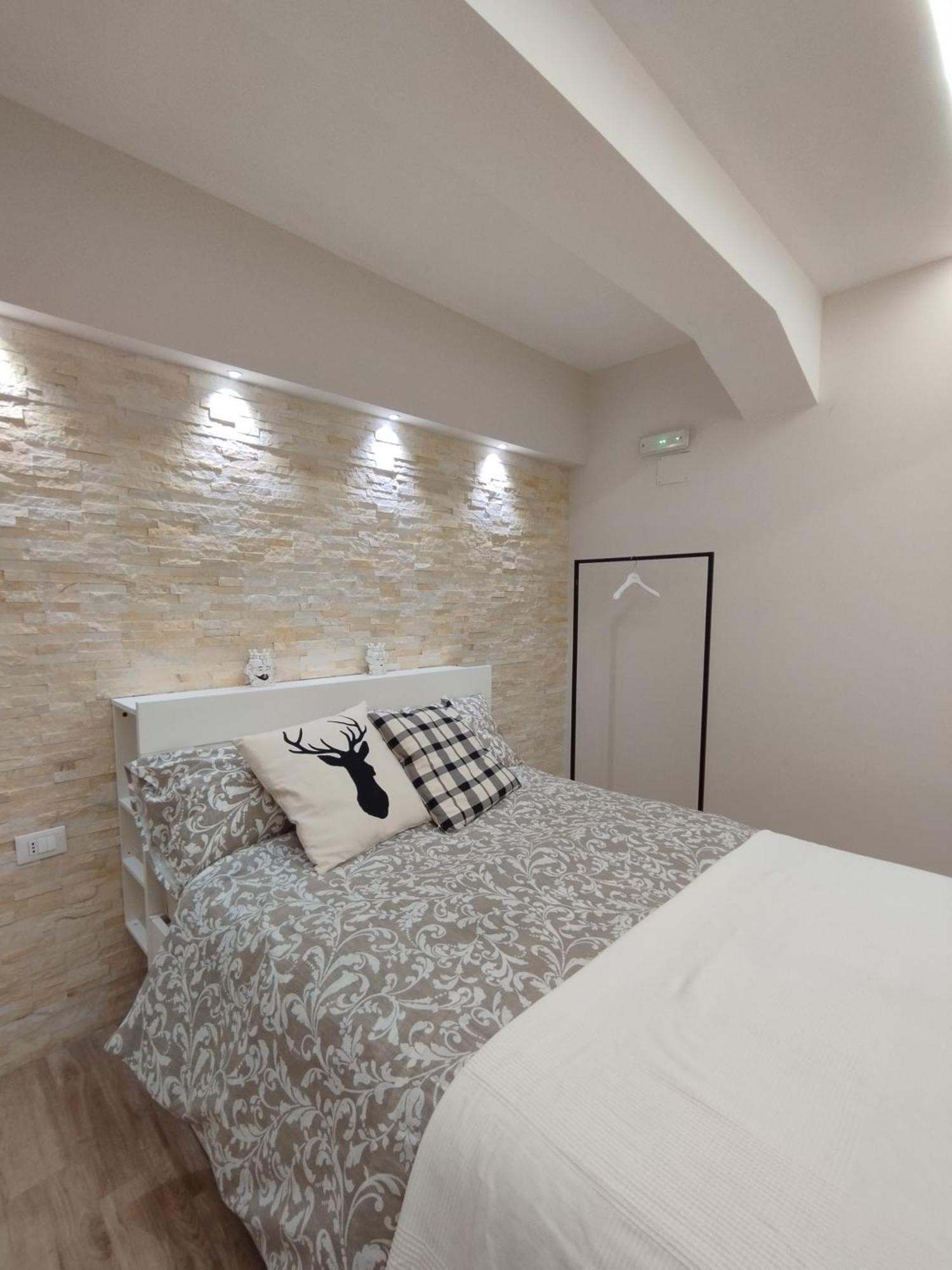 Appartamento La Casa Nel Cortile Catania Esterno foto